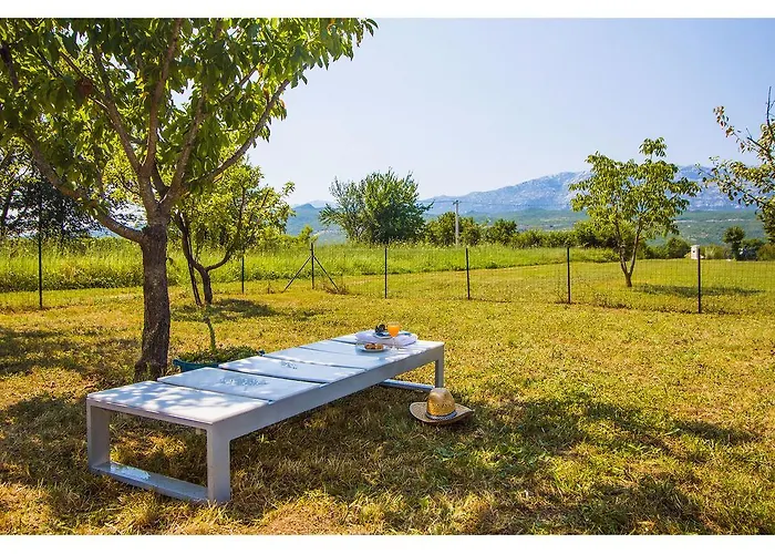 Romansa Near Split- Heated Pool Peace, Bbq * Krusvar