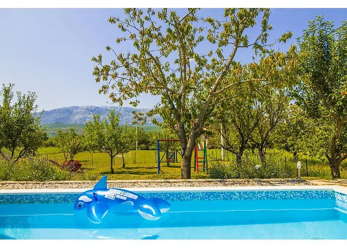Romansa Near Split- Heated Pool Peace, Bbq Villa Krusvar
