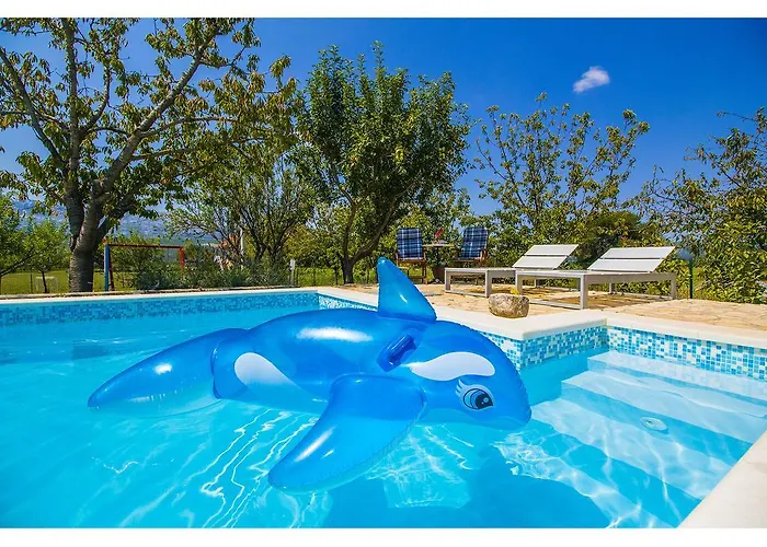 Romansa Near Split- Heated Pool Peace, Bbq Villa