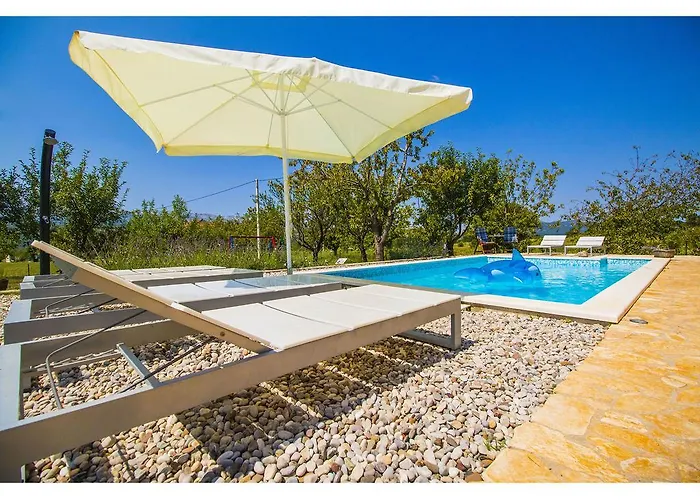 Villa Romansa Near Split- Heated Pool Peace, Bbq