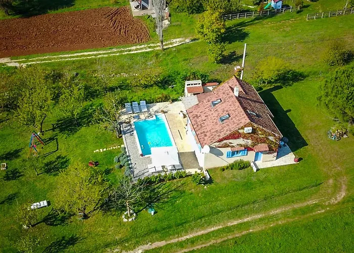 Romansa Near Split- Heated Pool Peace, Bbq * Krusvar