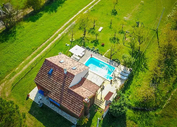 Romansa Near Split- Heated Pool Peace, Bbq Villa Krusvar